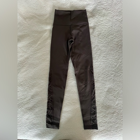 Aerie OFFLINE Espresso Kiss High Waisted Leopard Mesh 7/8 Leggings - XS - Picture 6 of 8